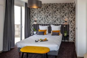 nemea apparthotel velizy europe