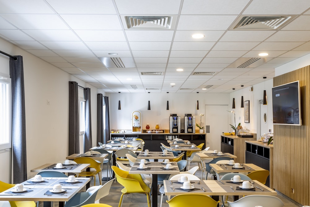 nemea apparthotel velizy europe