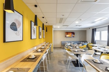 nemea apparthotel velizy europe