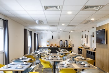 nemea apparthotel velizy europe