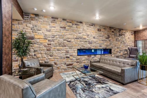 cobblestone hotel and suites little chute