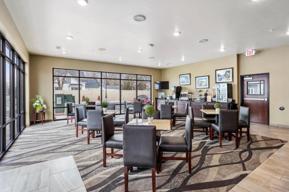 cobblestone hotel and suites little chute