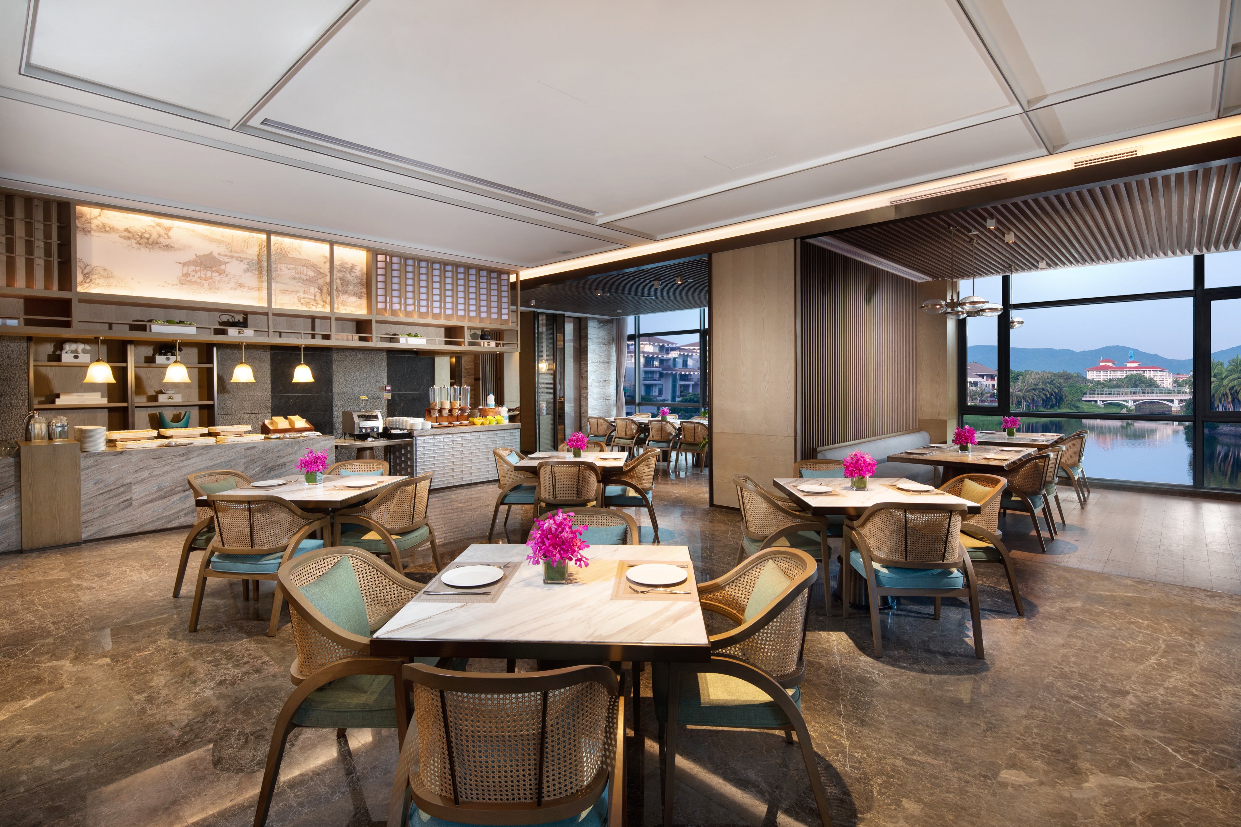 holiday inn and suites sanya yalong bay