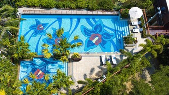 Holiday Inn And Suites Sanya Yalong Bay,,5 star