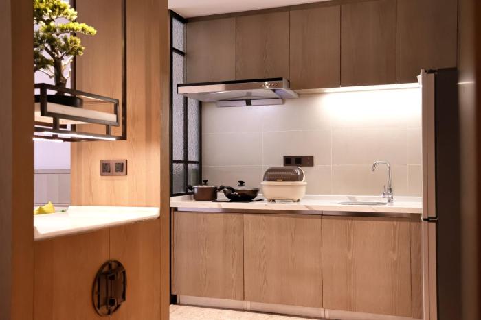 holiday inn and suites sanya yalong bay