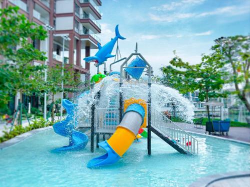 holiday inn and suites sanya yalong bay