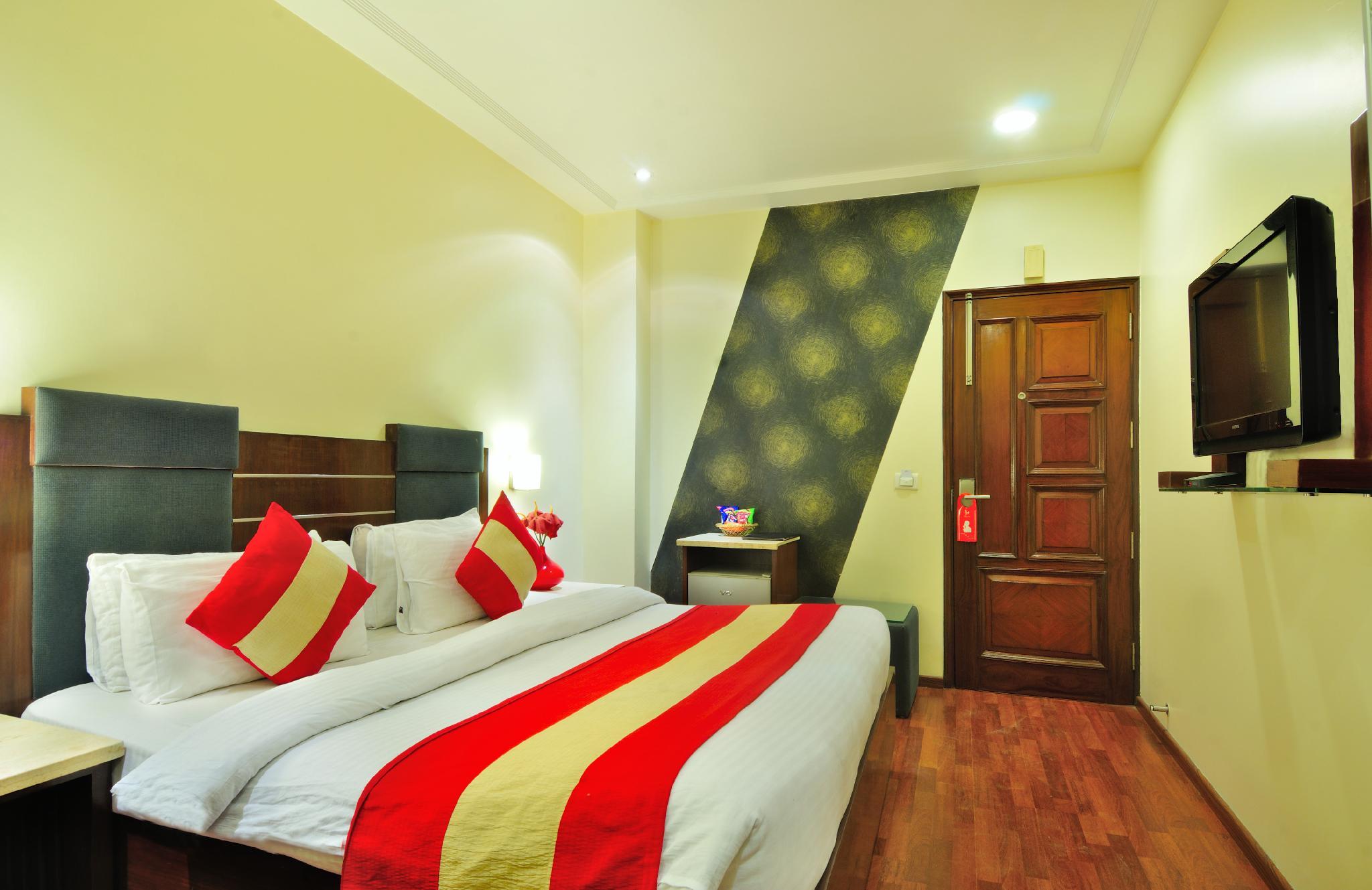 hotel aura paharganj