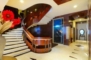 hotel aura paharganj