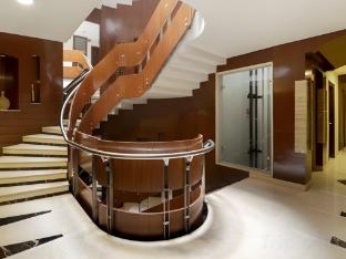 hotel aura paharganj