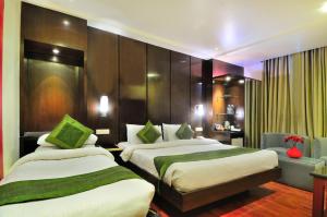 hotel aura paharganj