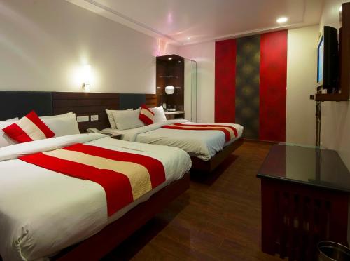 hotel aura paharganj