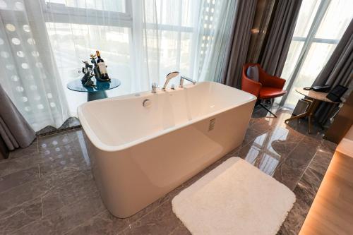mercure jinan west