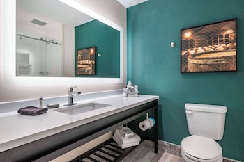 cambria hotel louisville downtown whiskey row