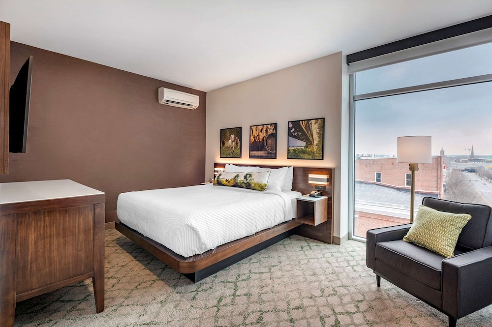 cambria hotel louisville downtown whiskey row