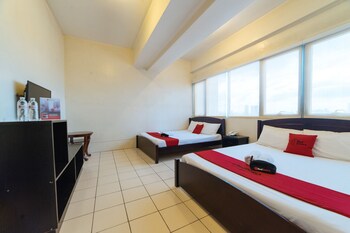 golden panda dormtel by reddoorz