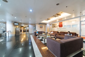 golden panda dormtel by reddoorz