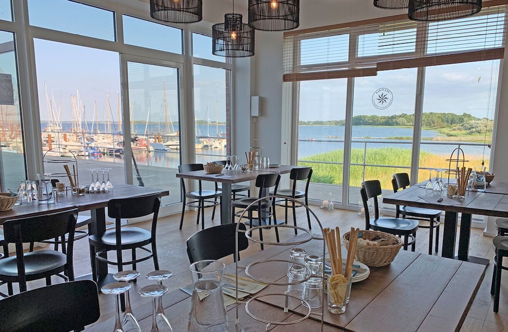 bades huk marina hotel