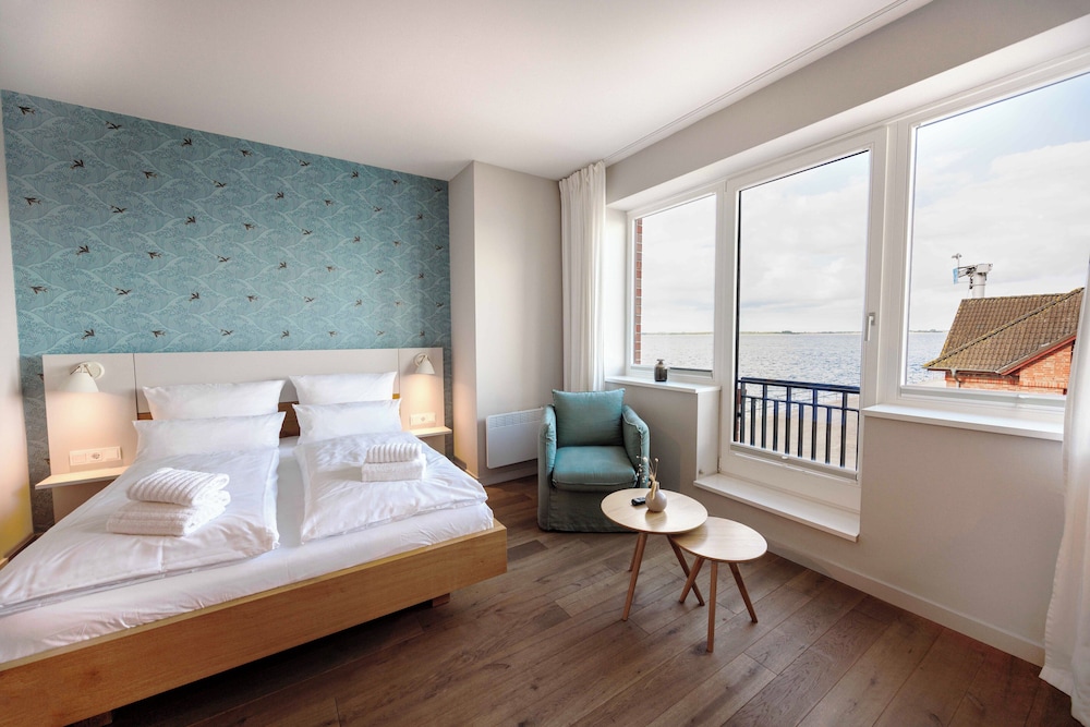 bades huk marina hotel