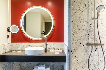 renaissance bordeaux hotel