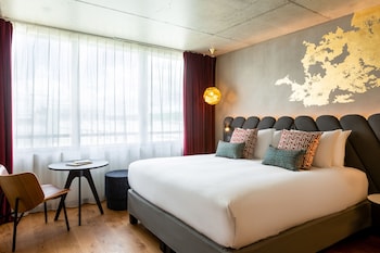 renaissance bordeaux hotel