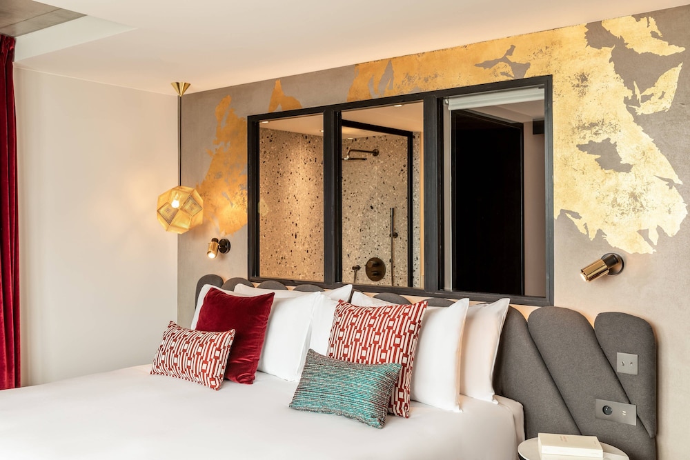 renaissance bordeaux hotel