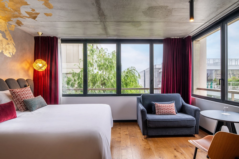 renaissance bordeaux hotel
