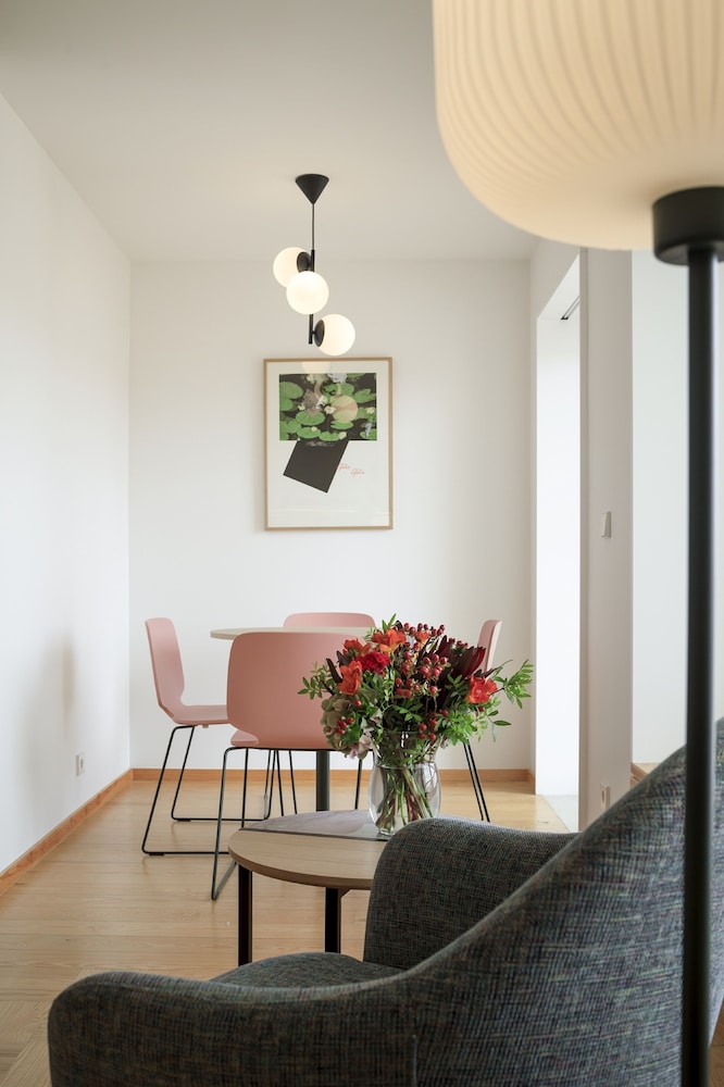 lisbon serviced apartments principe real