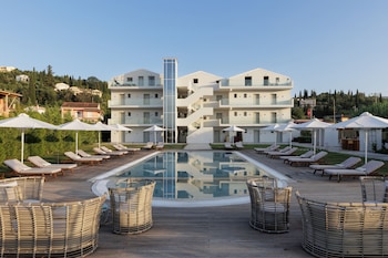 v luxury suites