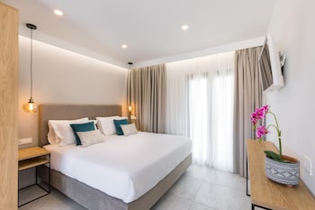 v luxury suites