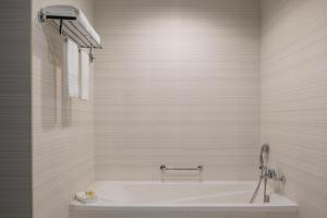 marriott executive apartments city center doha