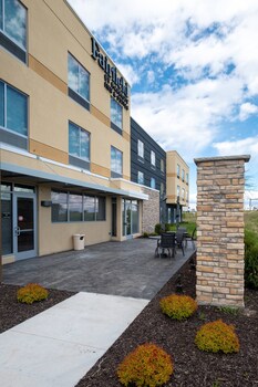 fairfield inn and suites by marriott fond du lac