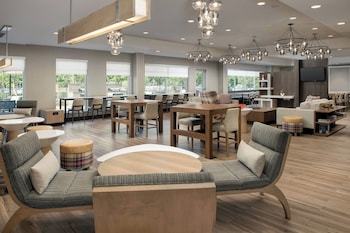 residence inn by marriott doral mall area