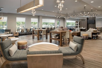 residence inn by marriott doral mall area