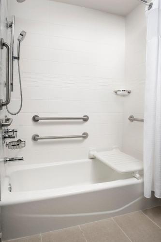 residence inn by marriott doral mall area