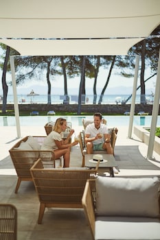 sofia alcudia beach hotel