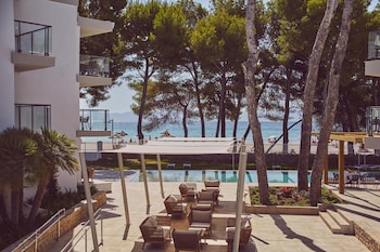 sofia alcudia beach hotel