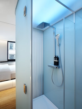 citizenm paris champs elysees