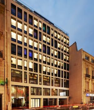 citizenm paris champs elysees