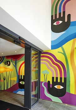 citizenm paris champs elysees