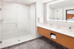 delta hotels by marriott grande prairie airport