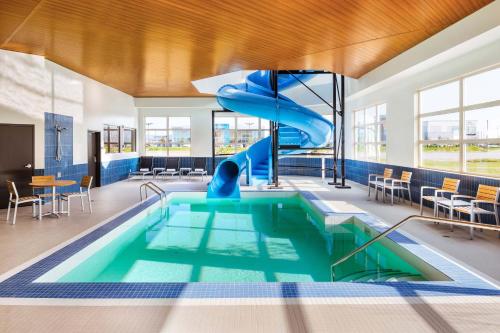 delta hotels by marriott grande prairie airport