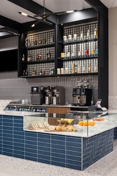 delta hotels by marriott grande prairie airport