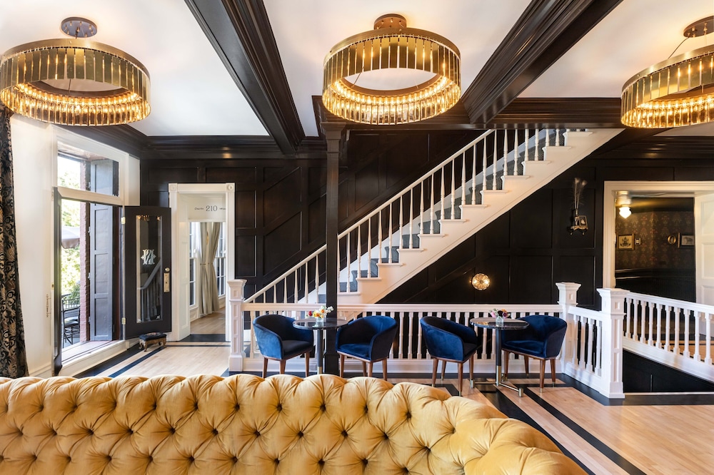 national exchange hotel