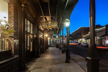 national exchange hotel