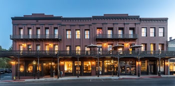 national exchange hotel