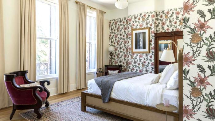 national exchange hotel