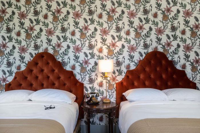 national exchange hotel