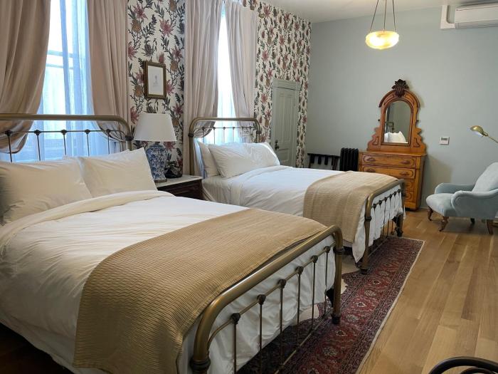 national exchange hotel