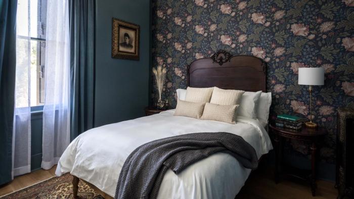 national exchange hotel