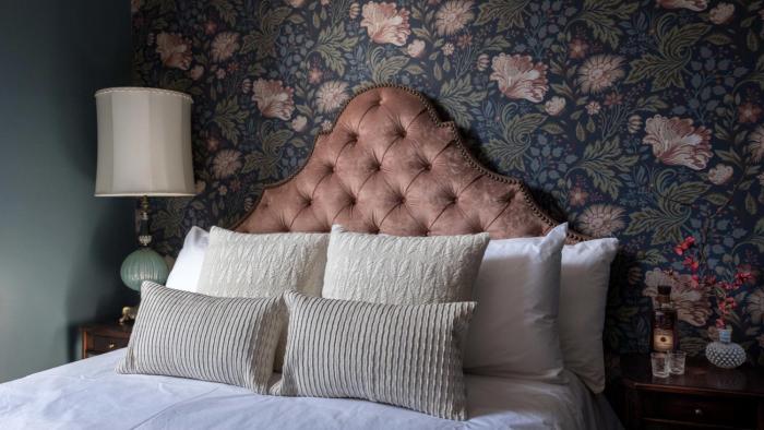 national exchange hotel